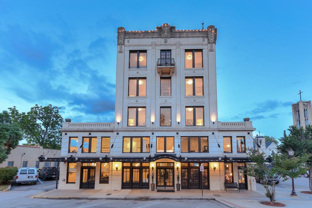Park Plaza Hotel Сегин Экстерьер фото